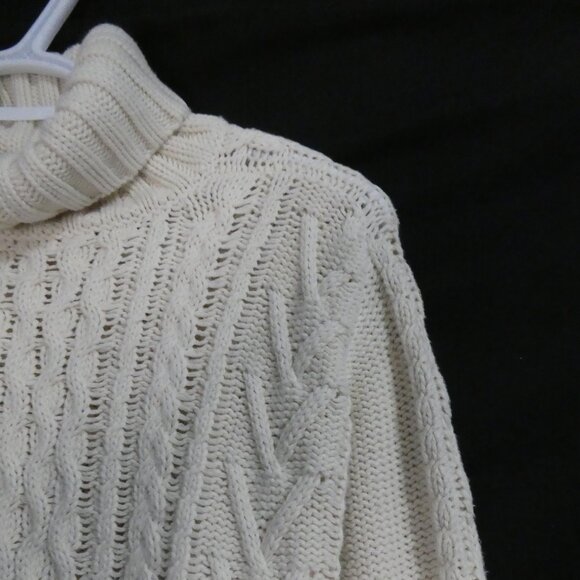 BIANCA NYGARD | medium 10-12 | Ivory Cable Knit Turtleneck Sweater - Picture 5 of 16